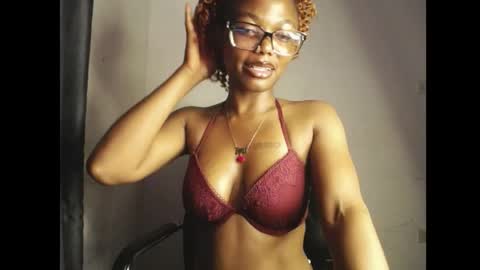 Darkskinned Rae online show from 04.20.26