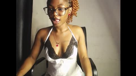 Darkskinned Rae online show from 04.27.26