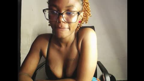Darkskinned Rae online show from 04.28.26