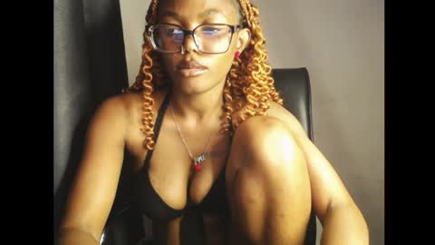 Darkskinned Rae online show from 04.30.26