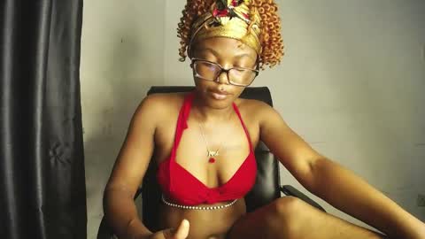 Darkskinned Rae online show from 05.06.26
