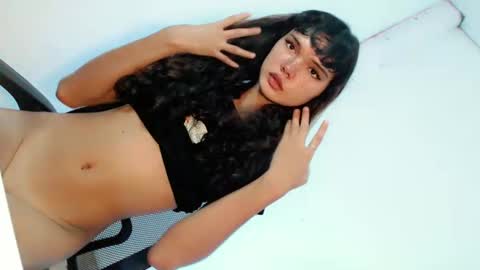Snapshot of sexytight_tanya chatting on 03.11.25 sexytight_tanya online show from 03.11.25
