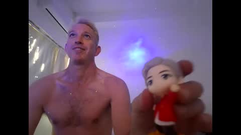 Snapshot of sexytlvhere chatting on 10.31.25 sexytlvhere online show from 10.31.25