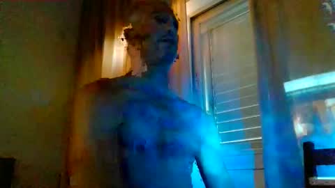 Snapshot of sexytlvhere chatting on 12.17.25 sexytlvhere online show from 12.17.25