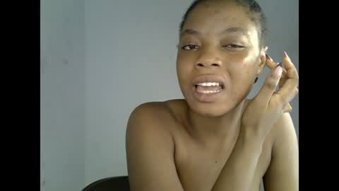 Snapshot of sexyxpeach chatting on 07.13.26 sexyxpeach online show from 07.13.26