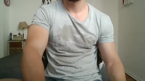 Snapshot of sexyyphilip chatting on 11.02.25 sexyyphilip online show from 11.02.25