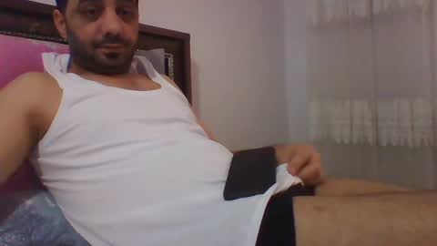 Snapshot of sexyyy_mannn chatting on 01.29.25 sexyyy_mannn online show from 01.29.25