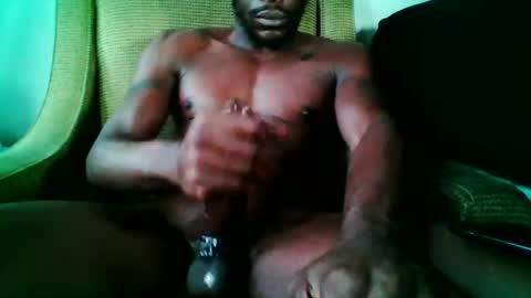 Snapshot of seymourjohnson_ chatting on 10.29.25 seymourjohnson_ online show from 10.29.25