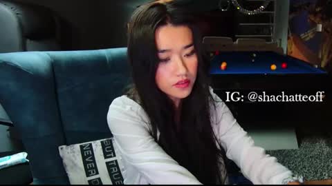 Snapshot of shachatte chatting on 11.15.25 Shachatte online show from 11.15.25