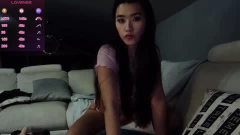 Snapshot of shachatte chatting on 12.21.25 Shachatte online show from 12.21.25