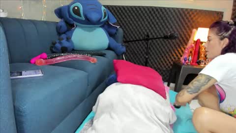 Snapshot of shadia_squirt chatting on 10.03.25 shadia online show from 10.03.25