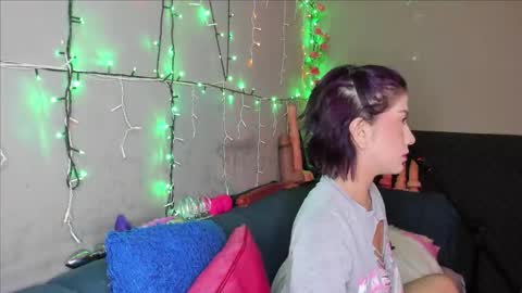 Snapshot of shadia_squirt chatting on 10.05.25 shadia online show from 10.05.25