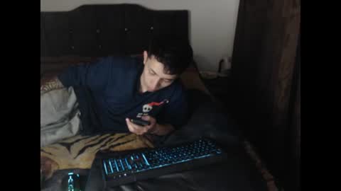 Snapshot of shadow_men_ chatting on 07.19.26 james online show from 07.19.26