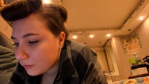 Snapshot of shadow_raffi chatting on 11.01.25 shadow_raffi online show from 11.01.25