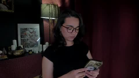 Snapshot of shadowlotus_ chatting on 10.14.25 Lily  online show from 10.14.25