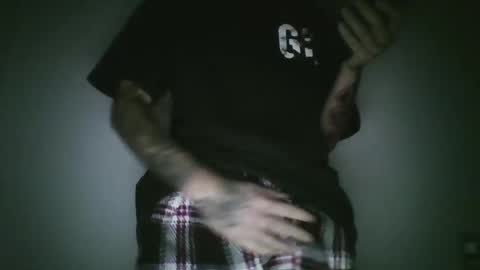 Snapshot of shadowwolfxxx9 chatting on 09.24.25 shadowwolfxxx9 online show from 09.24.25