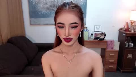 Snapshot of shaina_cummer chatting on 01.08.26 shaina online show from 01.08.26