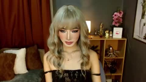 Snapshot of shaina_cummer chatting on 03.23.26 shaina online show from 03.23.26