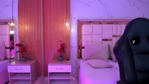 Shaina Vasquez online show from 03.09.25