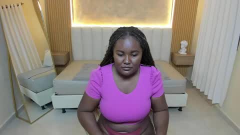 Snapshot of shaira_collins chatting on 04.08.26 Shaira Collins online show from 04.08.26