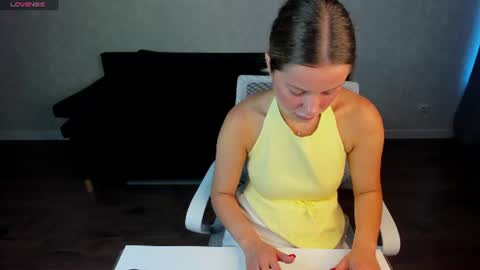 Snapshot of shakira_lux chatting on 07.27.26 Shakira online show from 07.27.26