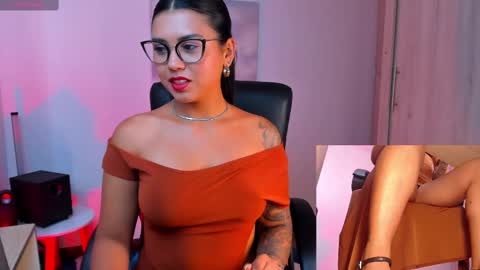 Snapshot of shanabellucy chatting on 09.15.25 onlyfans shanabellucy online show from 09.15.25