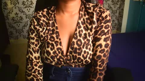 Snapshot of shanaya_indian chatting on 09.20.25 shanaya indian online show from 09.20.25