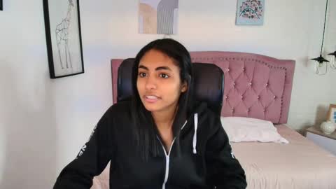 shanelle online show from 11.22.25