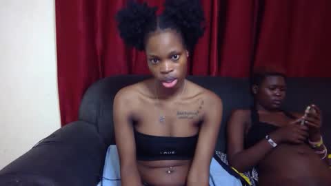 Snapshot of shania_sleigh chatting on 12.20.24 shania_sleigh online show from 12.20.24