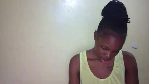 Snapshot of shania_sleigh chatting on 02.02.25 shania_sleigh online show from 02.02.25