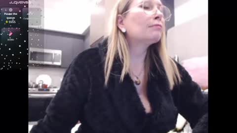 Shannon07 online show from 12.22.25