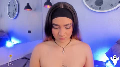 Shanntal  online show from 10.23.25