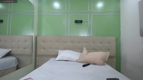  Shanon  online show from 01.15.25