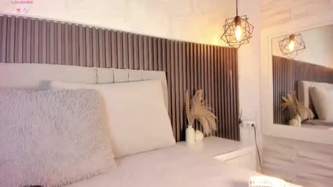 SHANON online show from 11.22.25