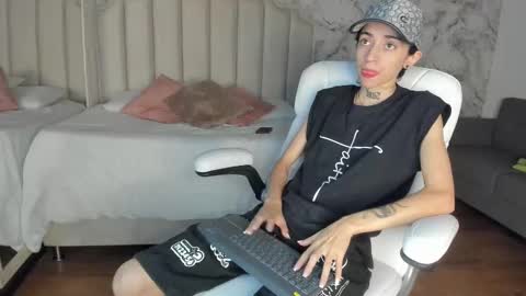 Shantal online show from 11.23.25