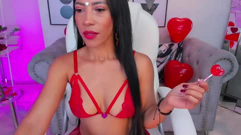 Shantall wills online show from 02.14.25