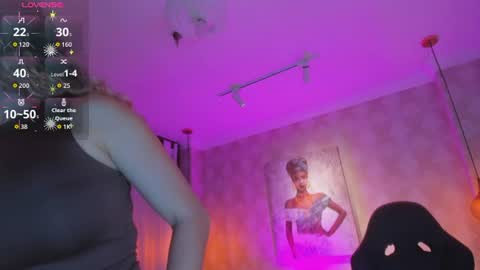Snapshot of shantalll__ chatting on 07.17.26 Shantal online show from 07.17.26