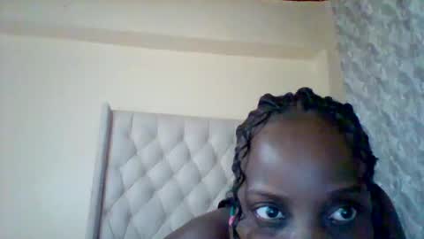 Snapshot of shantybaibe chatting on 11.03.25 shantybaibe online show from 11.03.25