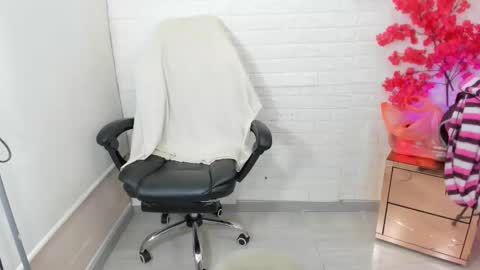 Shara Oz online show from 03.08.26