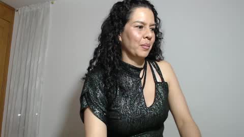 sharickleon11 online show from 12.08.24