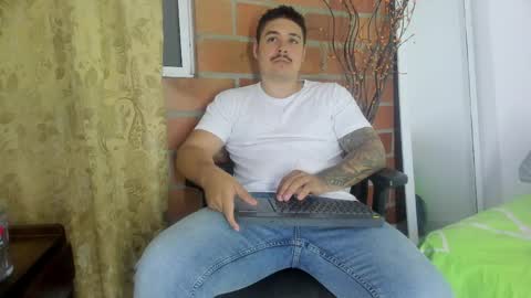 Snapshot of sharkmerlin chatting on 05.15.26 jhon deibyd online show from 05.15.26