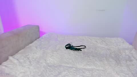 Snapshot of sharlot_harrys chatting on 02.05.25 Hi fiends ---- I usually start online from Monday to Friday from 1000 am Saturdays and Sundays at 600 am Colombia time online show from 02.05.25