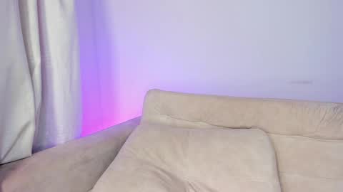 Snapshot of sharlot_harrys chatting on 02.26.25 Hi fiends ---- I usually start online from Monday to Friday from 1000 am Saturdays and Sundays at 600 am Colombia time online show from 02.26.25