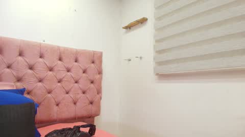 Sharlott online show from 01.05.25