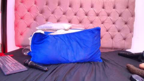 Sharlott online show from 01.31.25