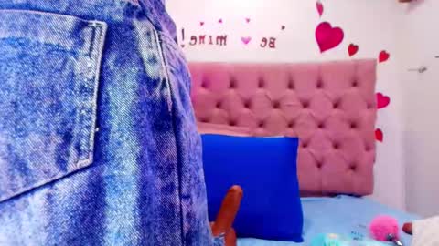 Sharlott online show from 03.12.25