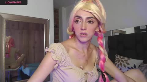 Sharlotte online show from 02.13.25