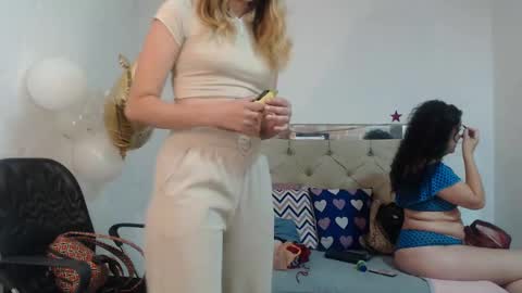 Snapshot of sharlotte__jones chatting on 01.21.25 Sara online show from 01.21.25