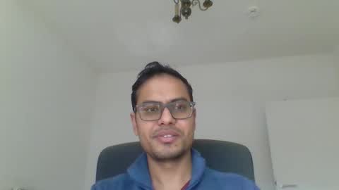 Snapshot of sharmamanxyz chatting on 02.21.25 sharmamanxyz online show from 02.21.25