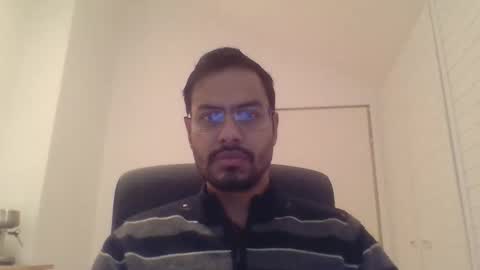 Snapshot of sharmamanxyz chatting on 12.05.25 sharmamanxyz online show from 12.05.25